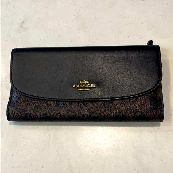 Coach Black/Brown Women's Wallet Envelope card Check-Book Style NWOT Beautiful - Picture 1 of 8